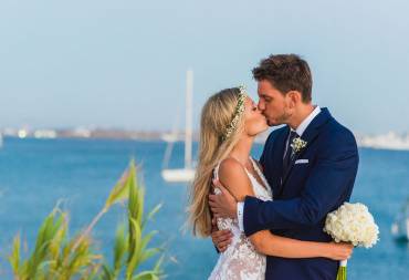 Anne-Marie and Stefanos bruiloft in Paros